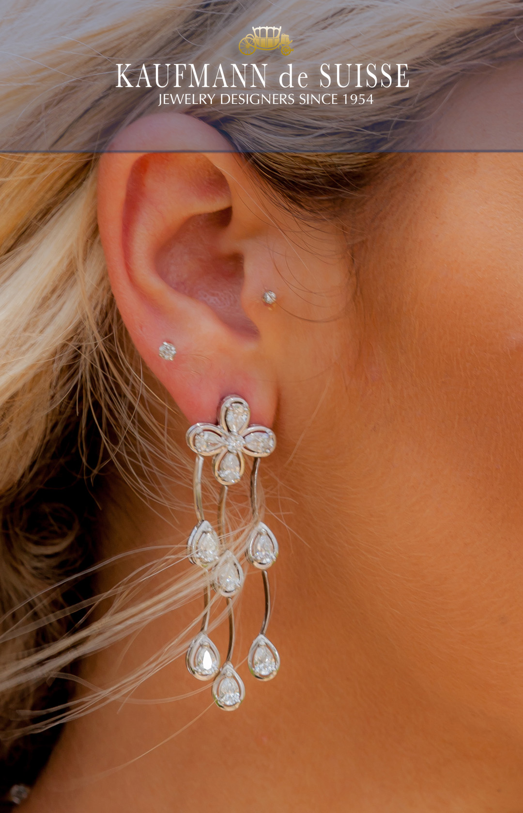 18K White Gold and Diamond Dangle Earrings