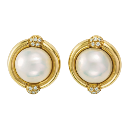 15065 Classic Mabe Pearl Earrclips Designed & Handmade by Kaufmann de Suisse in 18kt Yellow Gold featuring 2 Mabe Pearls measuring 13.5mm each and 24 Round Brillaint cut FVVS